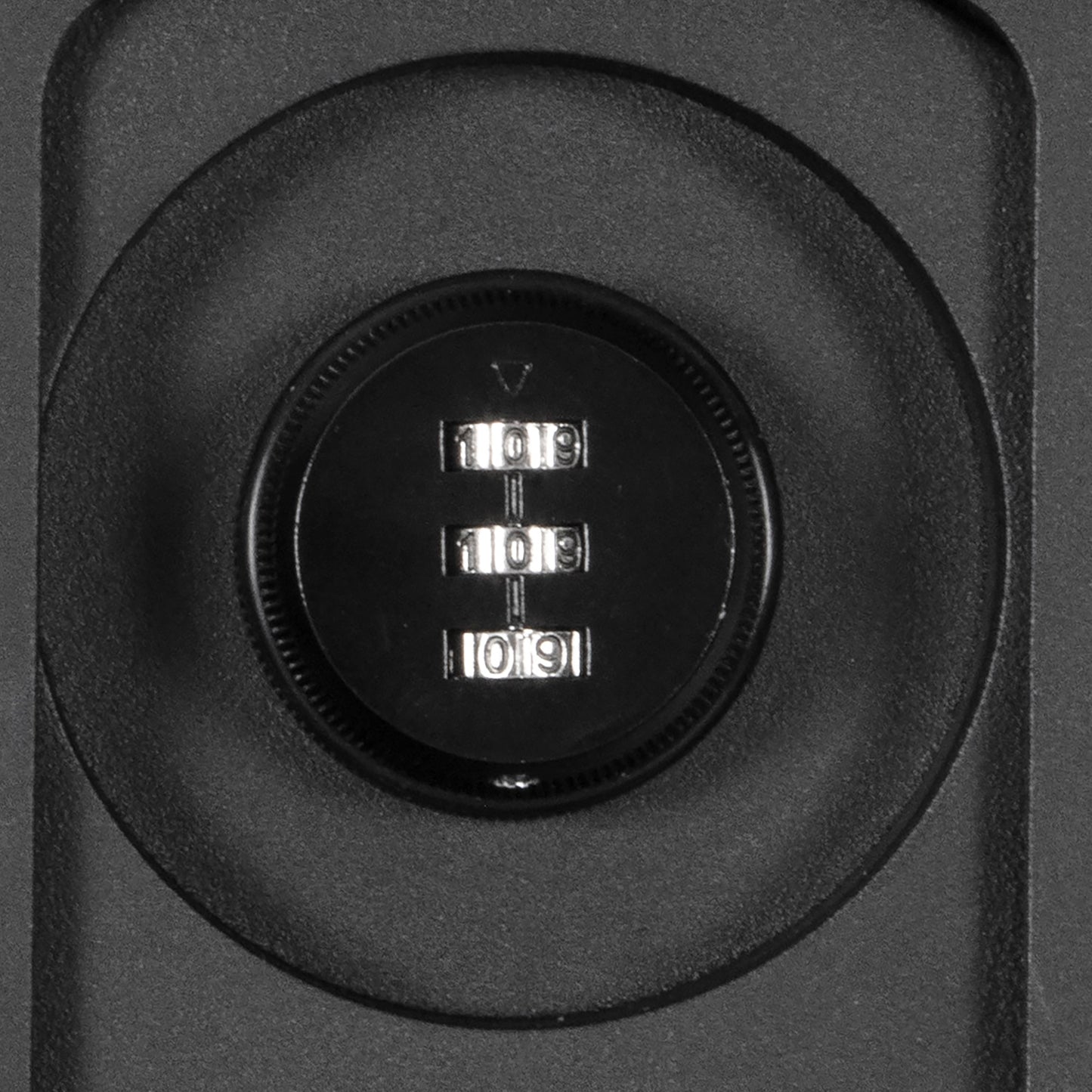 Smittybilt Universal Rear Bumper Locking Combination Cubby Cover, 2764
