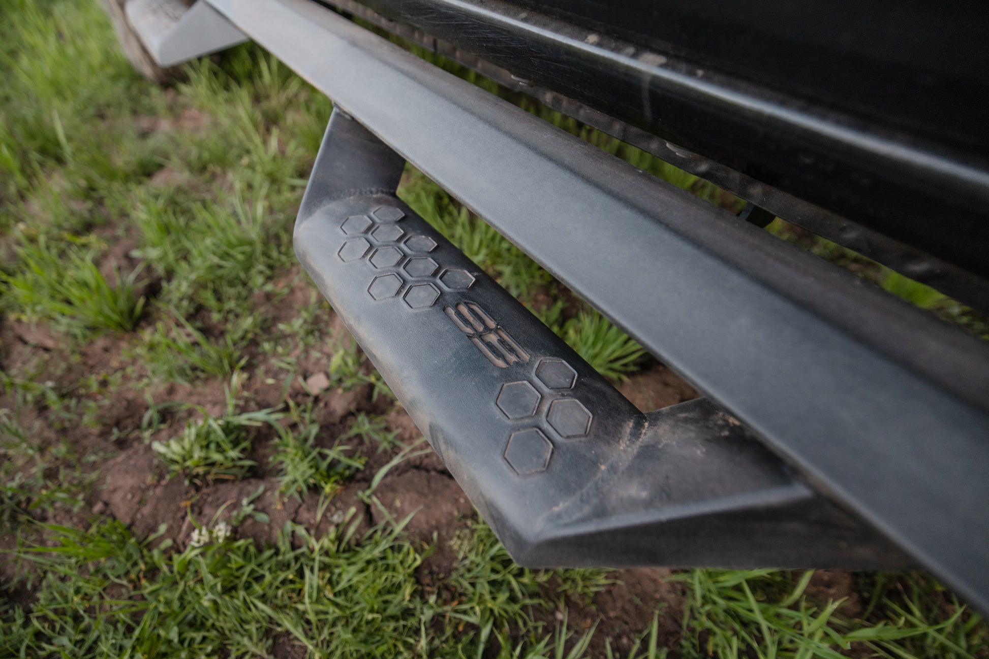 Smittybilt 2024-2025 Toyota Tacoma Angular Drop Steps, Textured Black, 24+, EXT24CC-TX